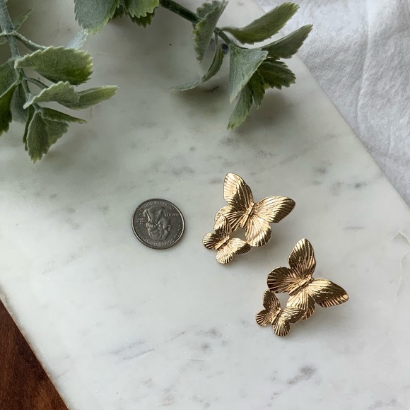 The Rose - Detailed Butterfly Double Drop Earrings - Picture 4 of 7